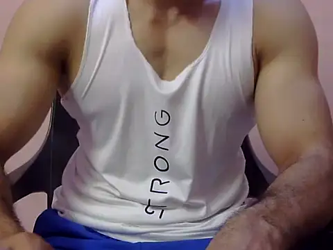 Snapshot of heman_2 chatting on June 16, 6:05 am heman 2 online show from June 16, 6:05 am