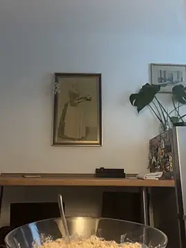 Off  Melonenmandy online show from February 18, 3:41 pm