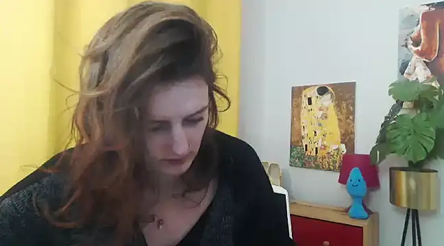 juicyNadine online show from December 5, 9:28 am