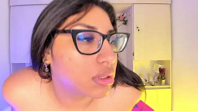 CANDYGABYY online show from March 25, 8:15 pm