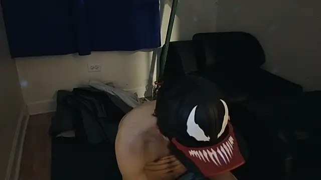 Snapshot of pantslesstraveler_plt chatting on January 28, 3:57 am pantslesstraveler plt online show from January 28, 3:57 am