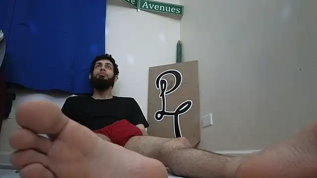 Snapshot of pantslesstraveler_plt chatting on February 9, 3:34 pm pantslesstraveler plt online show from February 9, 3:34 pm