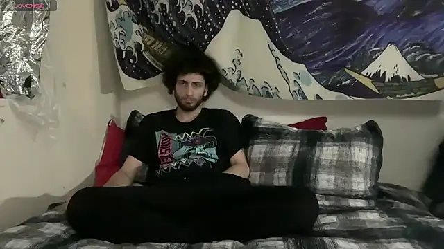 pantslesstraveler plt online show from December 18, 5:41 pm