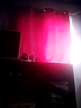 SaucyAffair0 online show from April 1, 1:01 pm