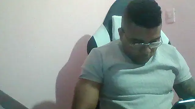 SaucyAffair0 online show from July 5, 2:07 am