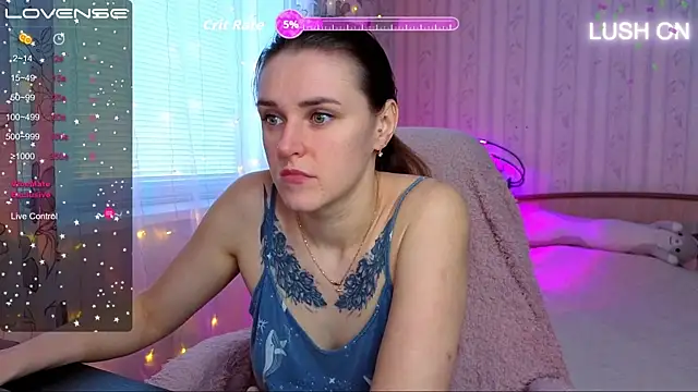 Bella  Swoon online show from February 26, 4:11 am