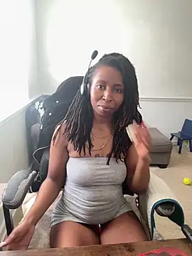 LeyaHoneybuns online show from March 24, 3:50 pm