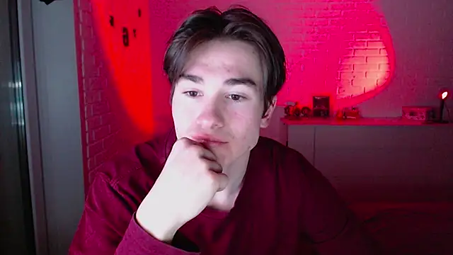 MarkusDean online show from March 1, 6:43 pm