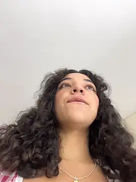 uniquerossie online show from February 16, 7:26 am