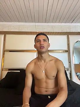 ALAN SANTHOS online show from March 18, 4:04 am