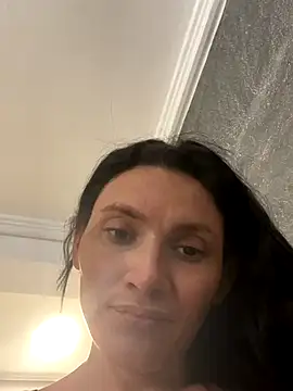 Snapshot of KimberllySaeez chatting on October 9, 1:53 pm KimberllySaeez online show from October 9, 1:53 pm