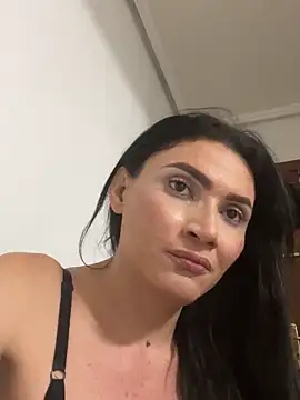 Snapshot of KimberllySaeez chatting on October 11, 8:02 am KimberllySaeez online show from October 11, 8:02 am