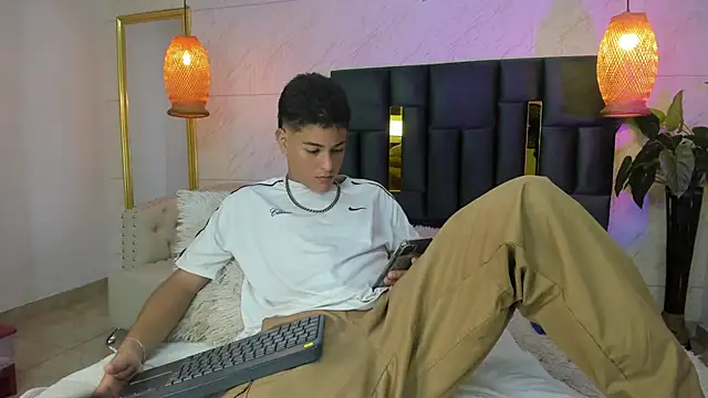 Levy Steve online show from November 23, 4:12 am