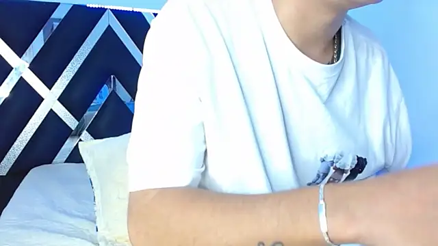 Levy Steve online show from February 7, 1:20 am