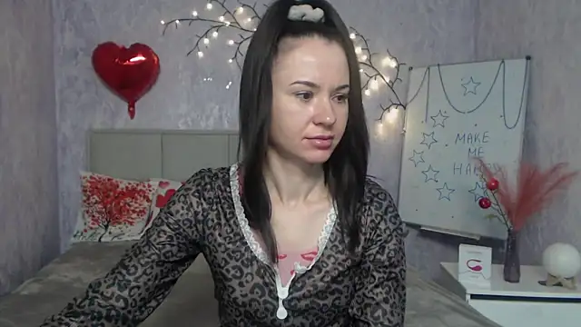 KaraCriegs online show from January 18, 8:01 pm