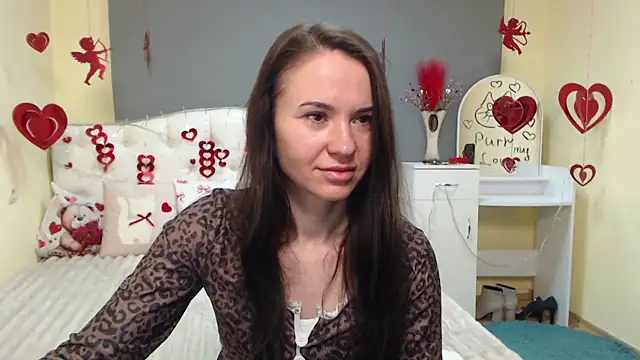 KaraCriegs online show from February 3, 6:57 pm