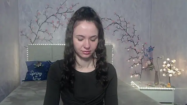 Snapshot of KaraCriegs chatting on April 22, 5:36 pm KaraCriegs online show from April 22, 5:36 pm