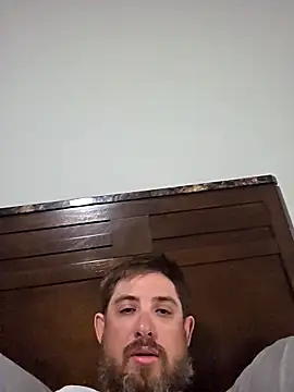 Snapshot of caliguy37 chatting on April 18, 3:21 am caliguy37 online show from April 18, 3:21 am