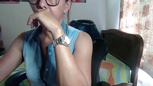 Snapshot of horny_paty chatting on April 29, 7:09 pm horny paty online show from April 29, 7:09 pm