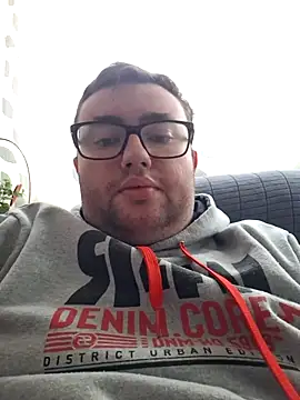 Javier bear online show from March 4, 2:01 pm