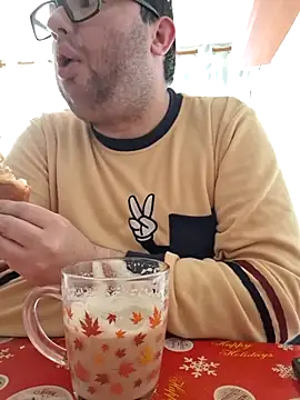 Javier bear online show from March 20, 10:09 am