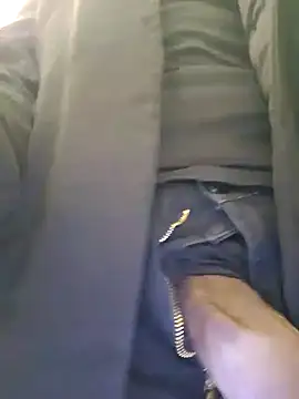 Snapshot of Kingkongding47 chatting on February 18, 9:53 pm Kingkongding47 online show from February 18, 9:53 pm