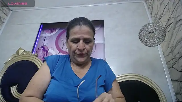 Snapshot of karito_mature17 chatting on June 13, 11:08 am karito mature17 online show from June 13, 11:08 am