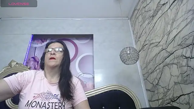Snapshot of karito_mature17 chatting on June 15, 11:23 am karito mature17 online show from June 15, 11:23 am