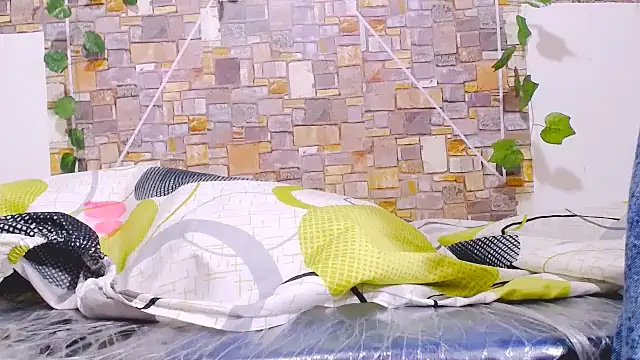 Snapshot of MaidenGame chatting on January 17, 12:21 pm MaidenGame online show from January 17, 12:21 pm