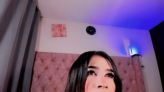 Snapshot of kimMaddiee chatting on May 27, 5:04 am kimMaddiee online show from May 27, 5:04 am