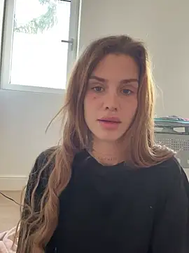 Snapshot of EmiliaCatalina chatting on February 28, 7:15 pm EmiliaCatalina online show from February 28, 7:15 pm