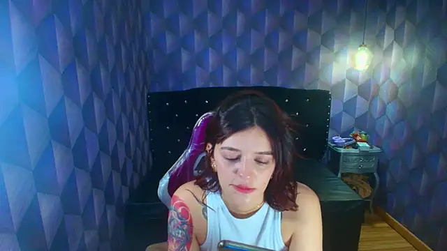 Snapshot of LiaHarryis chatting on June 10, 3:33 pm LiaHarryis online show from June 10, 3:33 pm