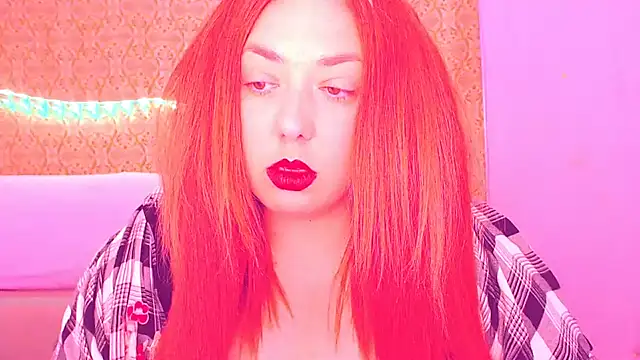 Snapshot of SecrettBela chatting on June 6, 5:01 am SecrettBela online show from June 6, 5:01 am