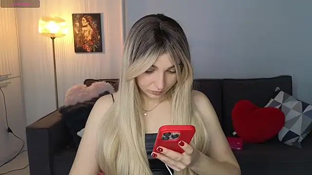 Snapshot of Yoda21 chatting on February 18, 12:34 pm Yoda21 online show from February 18, 12:34 pm