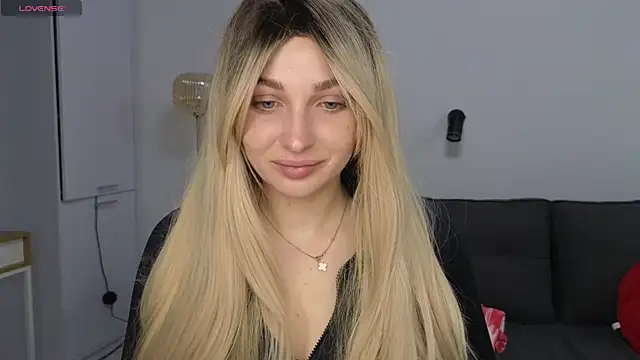 Snapshot of Yoda21 chatting on February 21, 5:03 pm Yoda21 online show from February 21, 5:03 pm