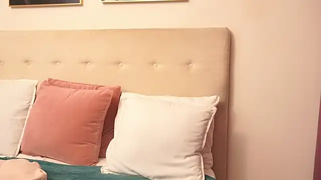 Snapshot of CassieHilton chatting on May 8, 7:08 pm CassieHilton online show from May 8, 7:08 pm