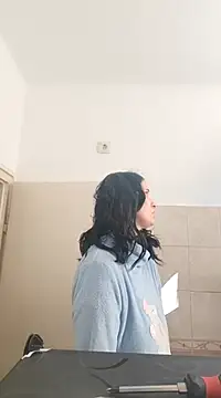 LauraBaby online show from March 19, 1:51 pm