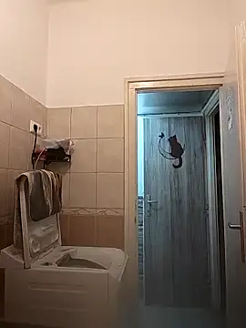 LauraBaby online show from February 25, 4:49 pm