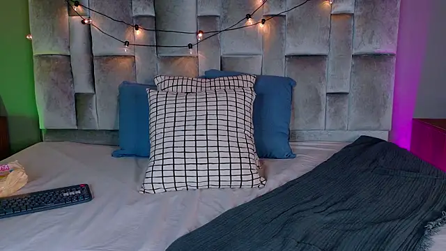 Snapshot of nahomi_campbell chatting on February 4, 7:42 pm nahomi campbell online show from February 4, 7:42 pm