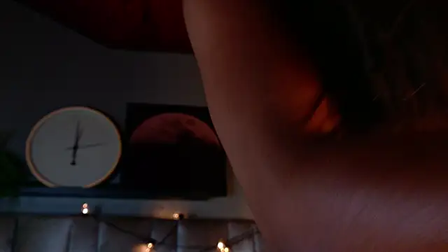 Snapshot of nahomi_campbell chatting on February 9, 7:40 pm nahomi campbell online show from February 9, 7:40 pm