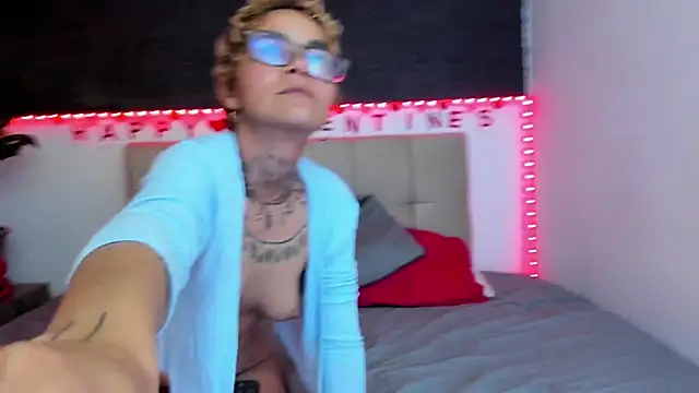 anaroman01 online show from February 8, 7:27 pm