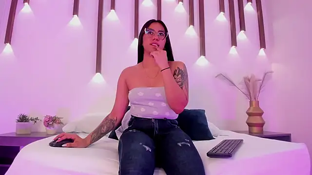 majo rosse  online show from February 19, 7:32 pm