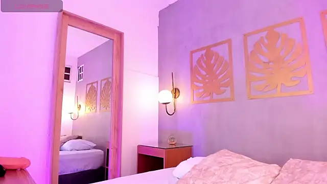 majo rosse  online show from March 5, 7:10 pm