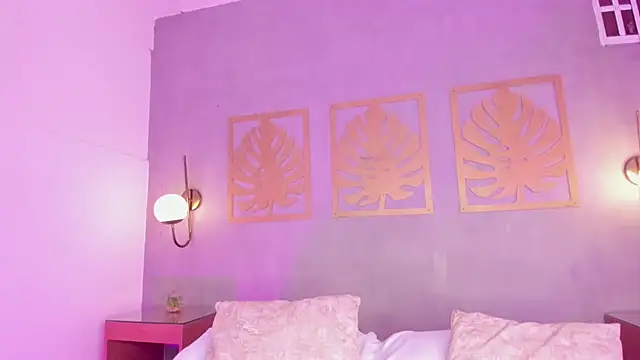 majo rosse  online show from March 26, 7:19 pm