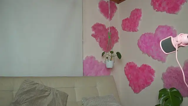 roselinedior online show from March 3, 4:14 pm