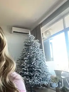 curvyflawless online show from January 3, 8:54 am