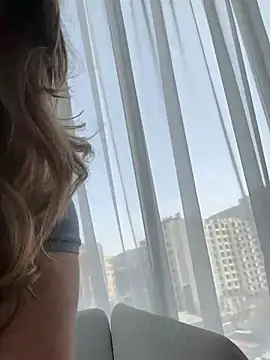 curvyflawless online show from March 17, 9:44 am