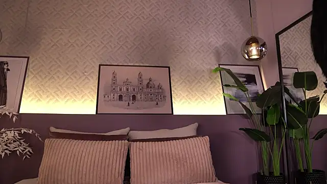 Snapshot of ElleDiane chatting on July 13, 12:13 am ElleDiane online show from July 13, 12:13 am