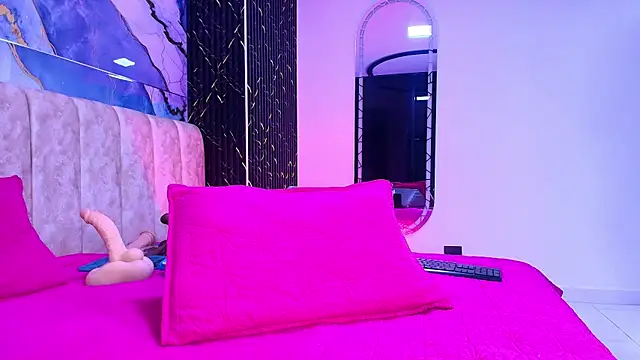 Snapshot of arl_chloee chatting on July 17, 3:46 am arl chloee online show from July 17, 3:46 am
