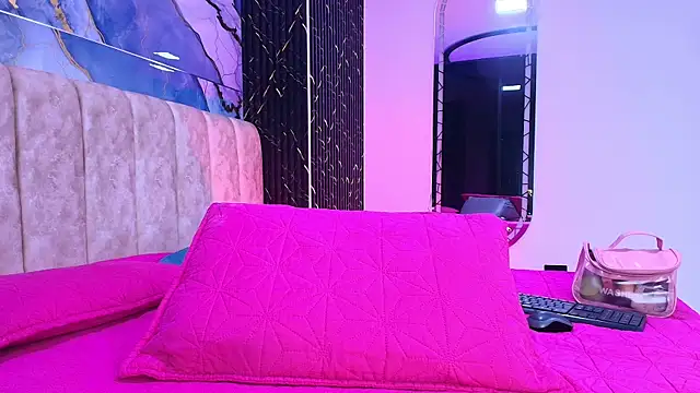 Snapshot of arl_chloee chatting on July 30, 3:05 am arl chloee online show from July 30, 3:05 am
